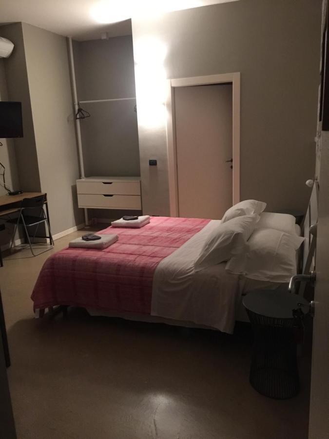 B&B Aurora Bergamo Exteriör bild