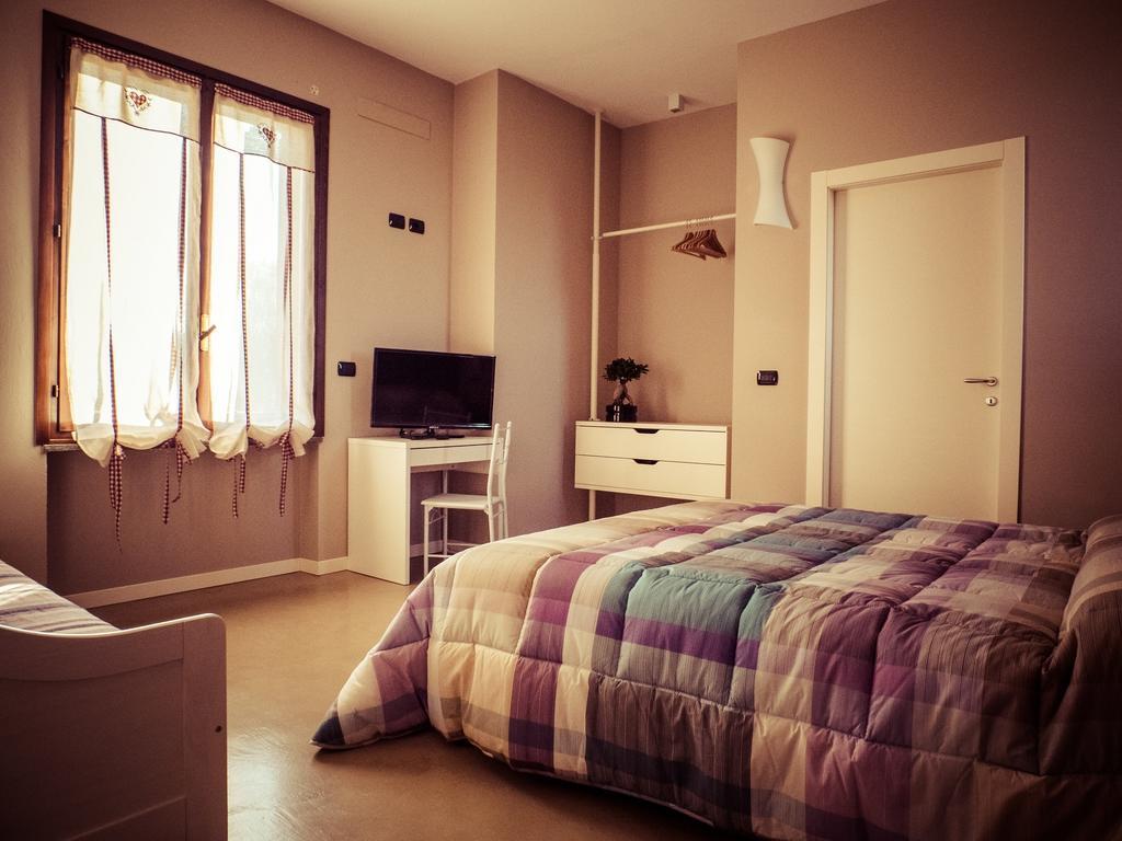 B&B Aurora Bergamo Rum bild